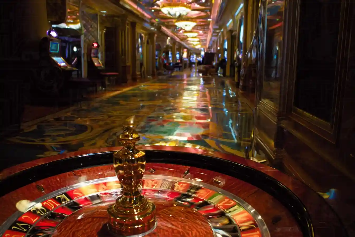 can slot machines detect counterfeit money